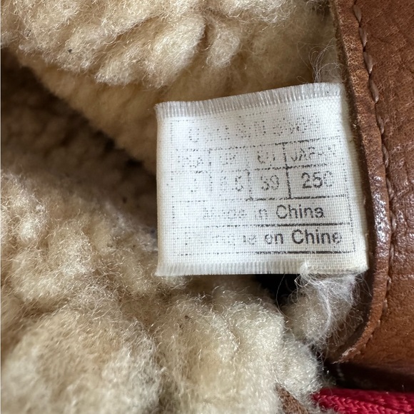 UGG Women's UGG Adirondack II Waterproof Insulated Winter Boots size EU 39 US 8 - Picture 11 of 11